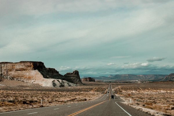Quels sont les critères essentiels pour choisir une voiture électrique aujourd'hui ?